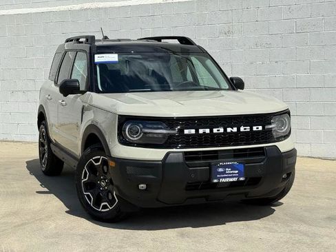 Certified 2025 Ford Bronco Sport Outer Banks w/ Outer Banks Tech Package+ image 3