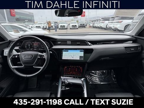 Used 2021 Audi e-tron Prestige w/ Prestige Package image 2