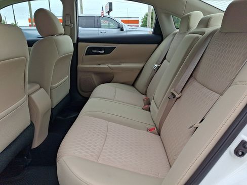 Used 2017 Nissan Altima 2.5 SV FWD image 10