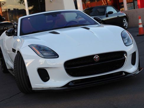 Used 2018 Jaguar F-TYPE Convertible image 2