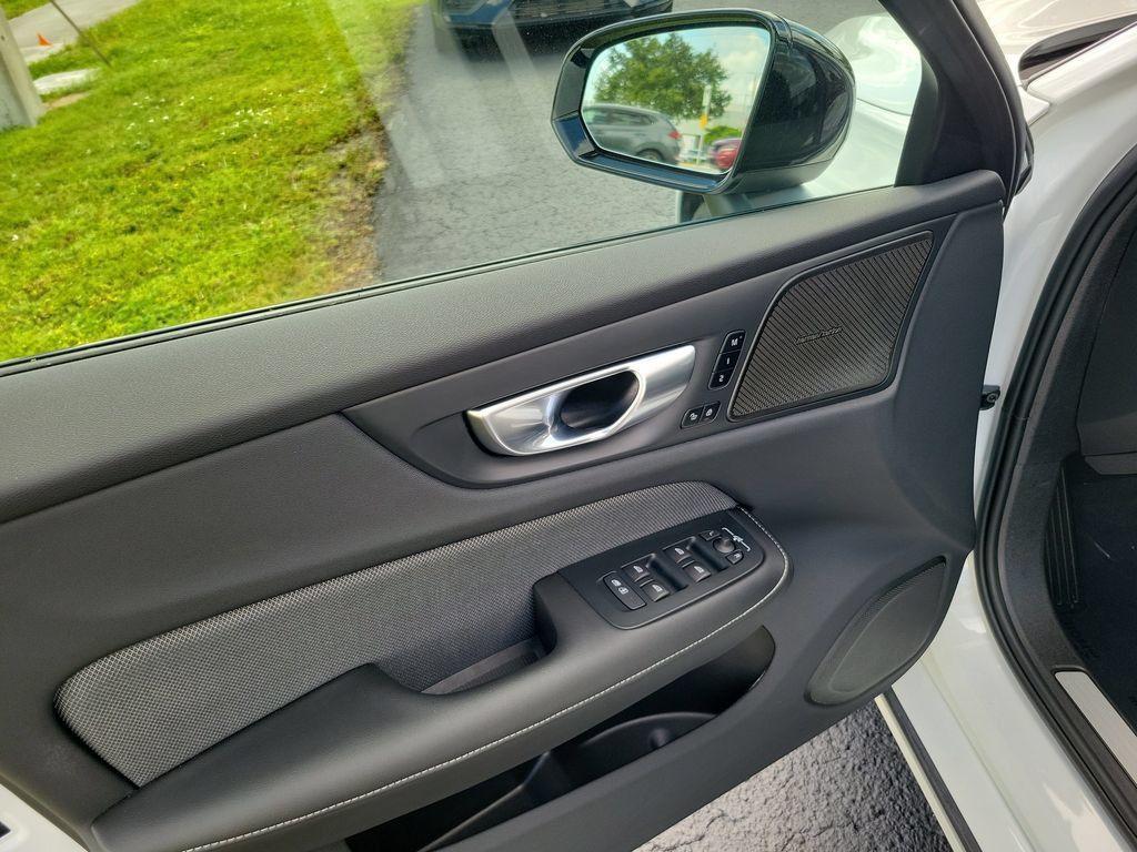 Used 2024 Volvo S60 B5 Plus w/ Climate Package AWD/4WD image 20