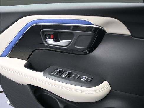 Used 2025 Acura ADX A-Spec image 7