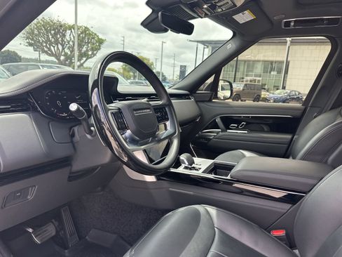 Used 2024 Land Rover Range Rover SE AWD/4WD image 12