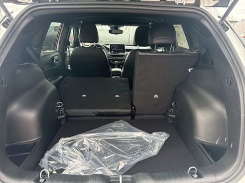 New 2026 Jeep Compass Latitude image 15