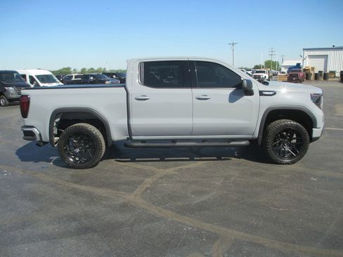 Used 2024 GMC Sierra 1500 Elevation image 4