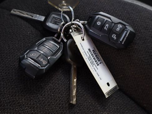 Used 2019 Chevrolet Express 2500 w/ Driver Convenience Package image 27