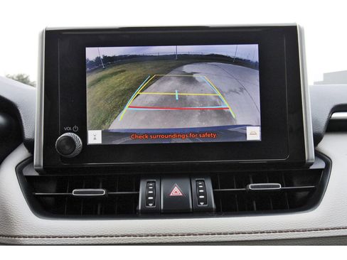 Used 2023 Toyota RAV4 XLE Premium image 25