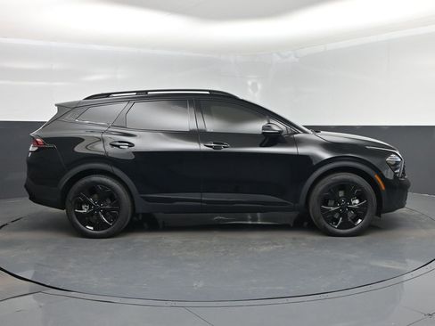 Used 2025 Kia Sportage X-Line w/ Premium Package AWD/4WD image 2
