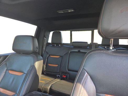 Used 2020 GMC Sierra 2500 AT4 w/ Technology Package image 15