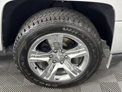 Used 2016 Chevrolet Silverado 1500 Custom w/ Custom Convenience Package image 8