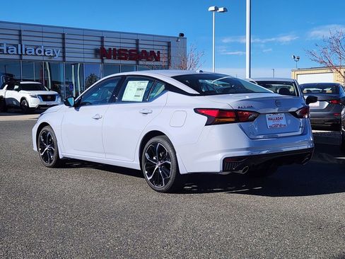 New 2025 Nissan Altima 2.5 SR image 3