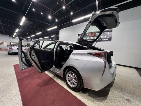 Used 2017 Toyota Prius Four image 66