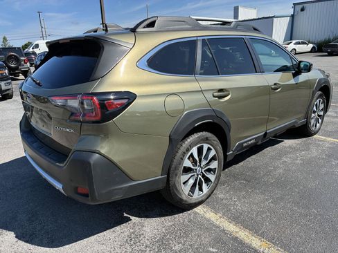 Used 2023 Subaru Outback Limited AWD/4WD image 7