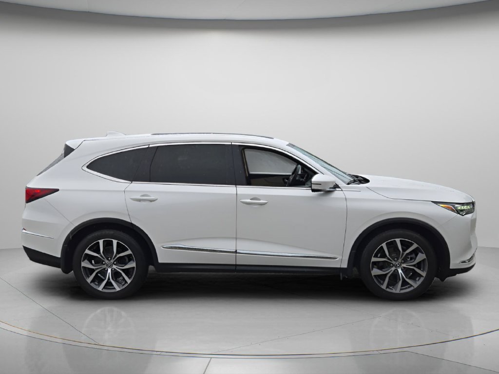 Used 2023 Acura MDX w/ Technology Package FWD image 4