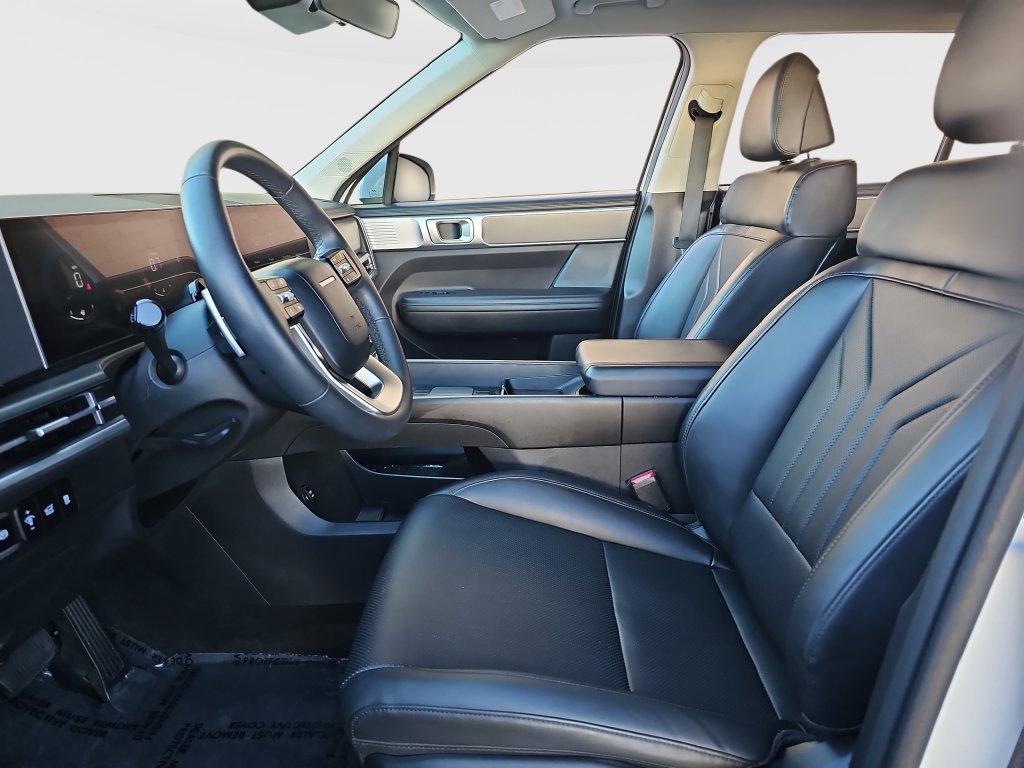 Used 2026 Hyundai Santa Fe SEL FWD image 16