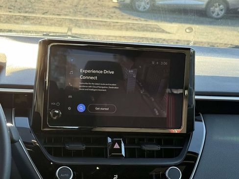 Used 2025 Toyota Corolla SE image 10