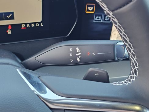 New 2026 Chevrolet Traverse LT w/ Driver Confidence Package FWD image 26