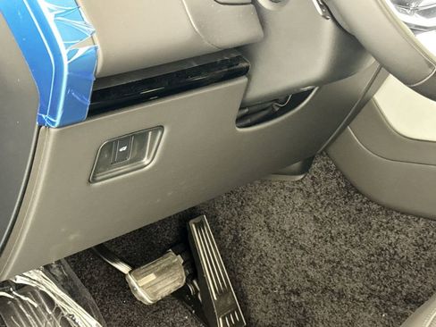 New 2026 Land Rover Range Rover Long Wheelbase SE AWD/4WD image 10