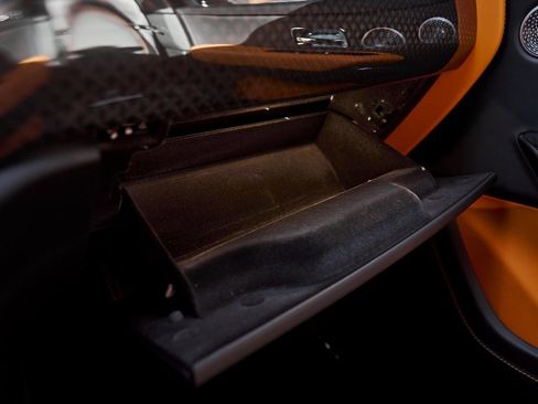 Used 2022 Rolls-Royce Cullinan Black Badge w/ Dark Exterior Package image 74