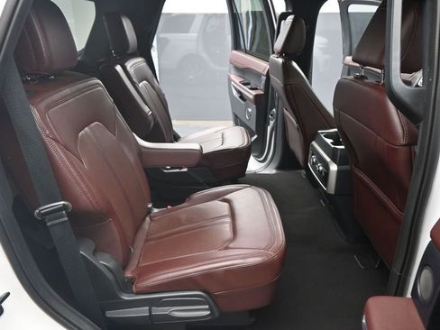 Used 2024 Ford Expedition Limited AWD/4WD image 20