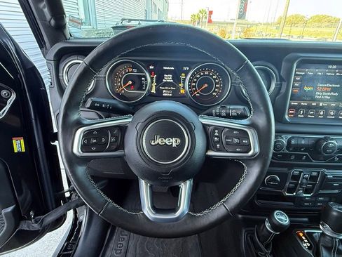 Used 2019 Jeep Wrangler Unlimited Sahara w/ Quick Order Package 24M Moab image 19