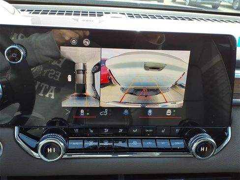 New 2025 GMC Canyon Denali w/ LPO, Denali Black Edition image 11