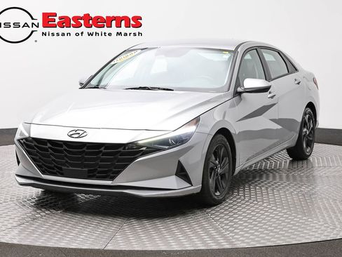 Used 2021 Hyundai Elantra SEL w/ Convenience Package FWD image 1
