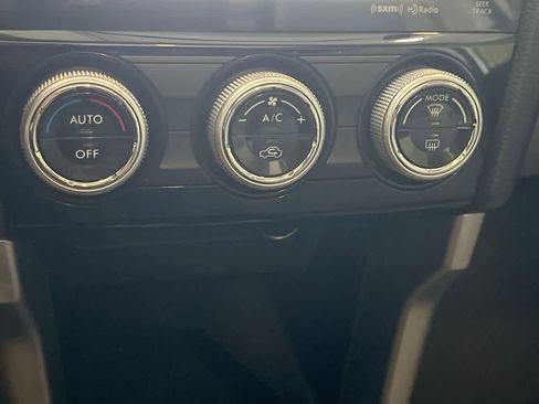 Used 2018 Subaru Forester 2.5i Limited image 19