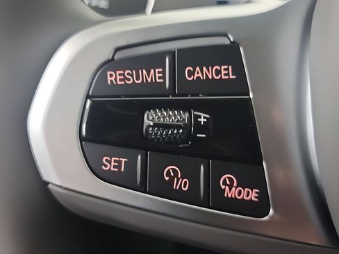 Used 2026 BMW X5 sDrive40i w/ M Sport Package image 10