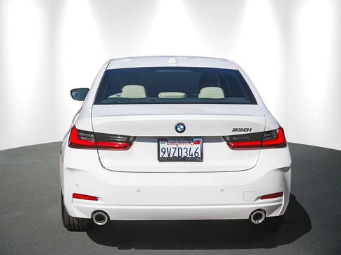 Used 2026 BMW 330i Sedan w/ Convenience Package RWD image 5
