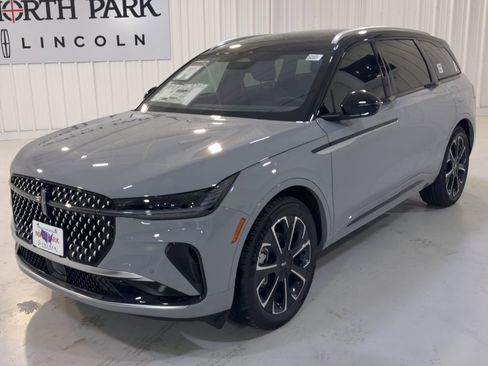 New 2026 Lincoln Nautilus Reserve AWD/4WD image 5
