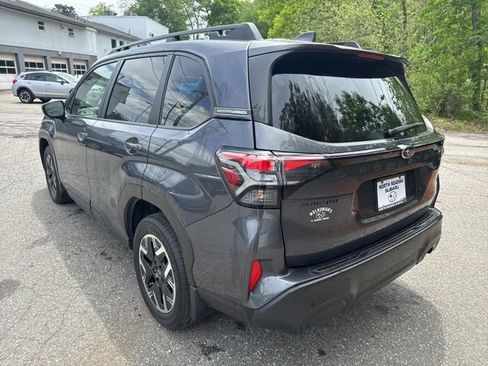 Certified 2025 Subaru Forester Premium AWD/4WD image 5