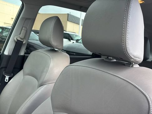 Used 2016 Subaru Forester 2.5i Touring w/ Eyesight & Navigation System AWD/4WD image 24