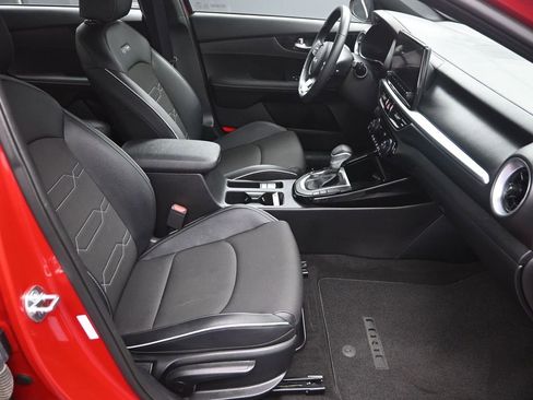 Certified 2024 Kia Forte GT-Line w/ GT-Line Premium Package image 37