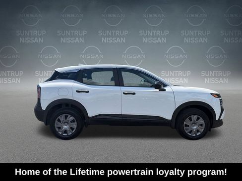 Used 2025 Nissan Kicks S FWD image 7