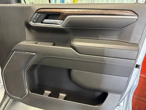 Used 2025 GMC Sierra 1500 Elevation AWD/4WD image 34