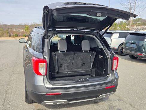 Used 2024 Ford Explorer XLT w/ Equipment Group 202A image 18