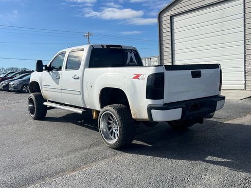 Used 2014 GMC Sierra 2500 Denali w/ Suspension Package, Off-Road image 7