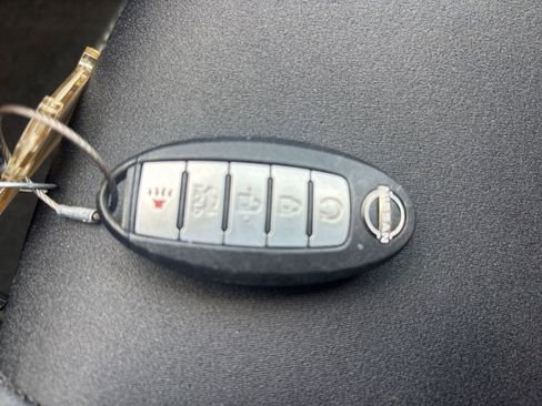 Used 2025 Nissan Altima 2.5 SV FWD image 21