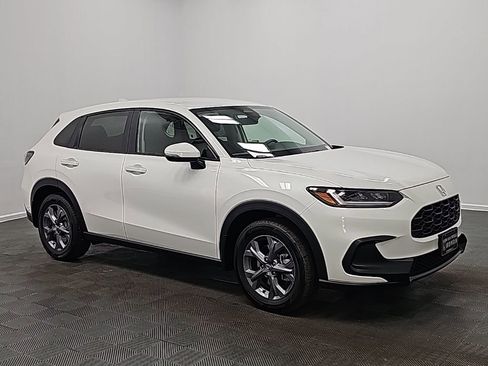 New 2026 Honda HR-V LX image 2