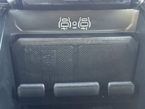 Used 2025 RAM 1500 Laramie AWD/4WD image 31