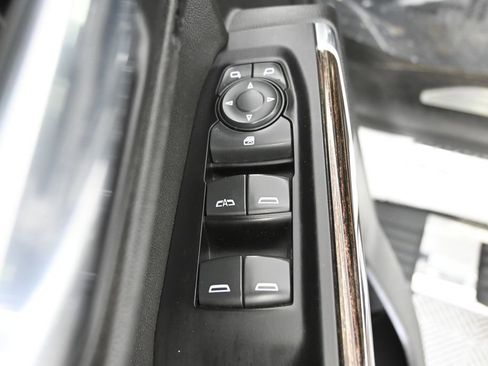 Used 2019 GMC Sierra 1500 SLE AWD/4WD image 18