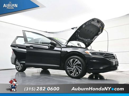 Used 2020 Volkswagen Jetta SEL image 30