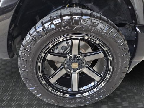 Used 2024 RAM 1500 Limited AWD/4WD image 21