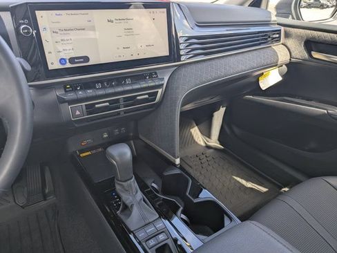 Used 2026 Toyota Camry XLE FWD image 24