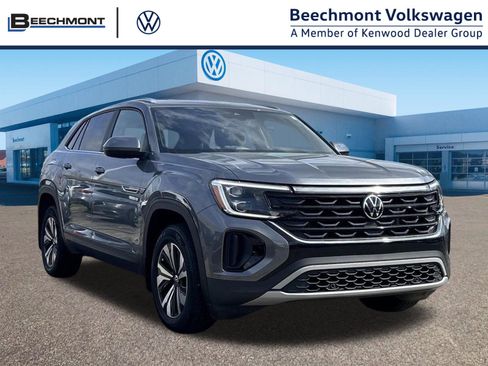 Used 2024 Volkswagen Atlas Cross Sport SE AWD/4WD image 1
