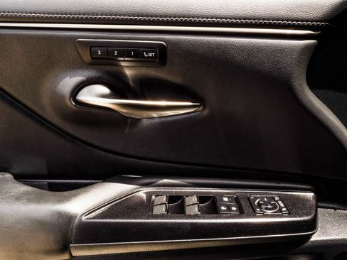 Used 2021 Lexus ES 350 w/ Premium Package FWD image 36