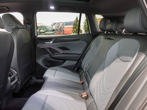 New 2026 Volkswagen Tiguan SE R-Line image 25