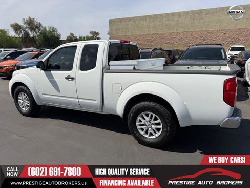Used 2015 Nissan Frontier SV RWD image 5