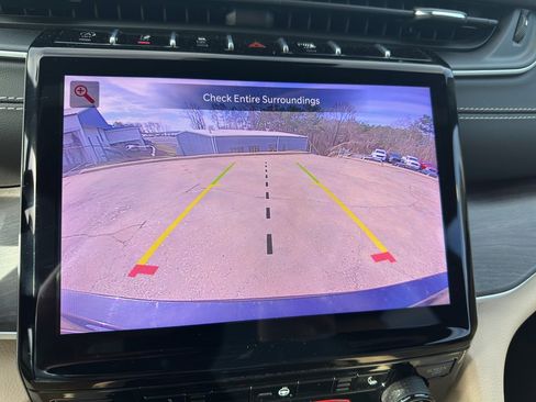 Used 2024 Jeep Grand Cherokee L Limited w/ Trailer Tow Package image 15